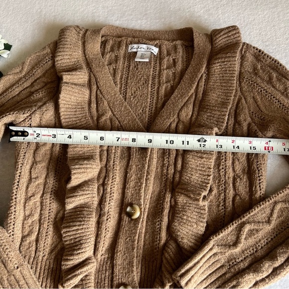 Women’s Sz S Ruffle Up Knit Sweater Preppy V Neck - Picture 4 of 8